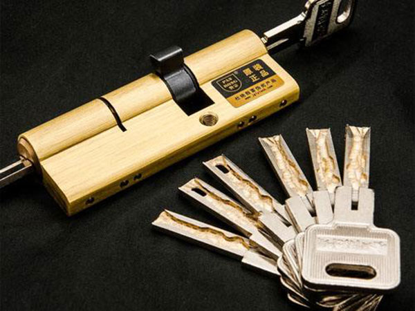 灞桥24小时上门开锁公司