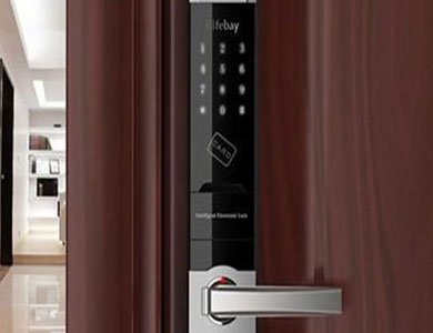 灞桥24小时上门开锁公司